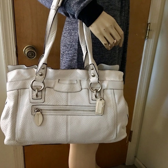 SOLD! COACH Ivory Penelope Large Satchel F14682 - Picture 2 of 8